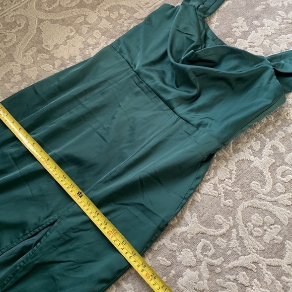 Showpo. Amethyst Green dress front‎ split holidays bridesmaids size 8 Prom satin - Picture 14 of 16